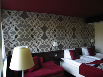 Wallpaper Lace at Hotel Scandic Anglais